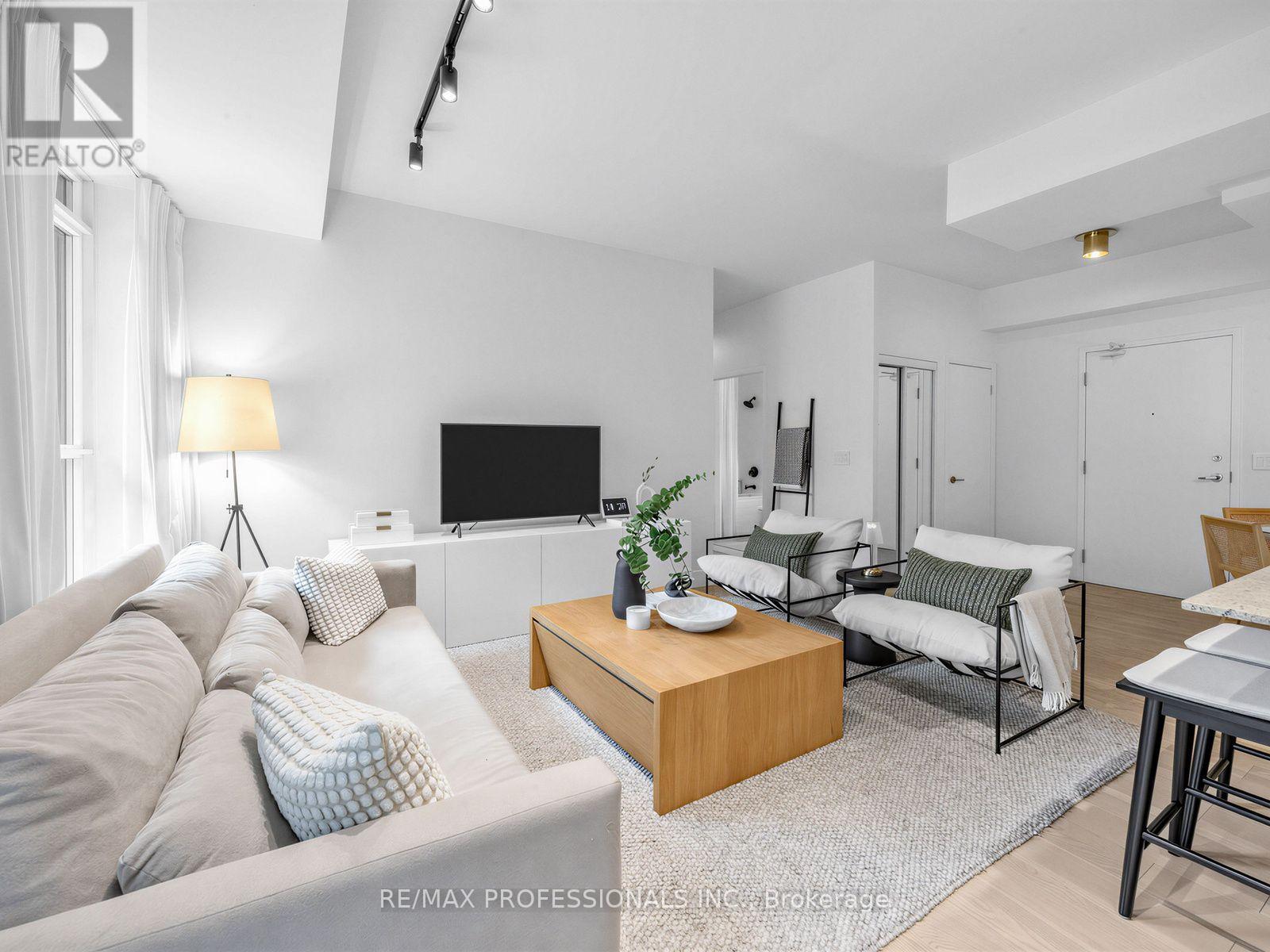 402 - 155 Legion Road N, Toronto, Ontario  M8Y 0A7 - Photo 5 - W13740834