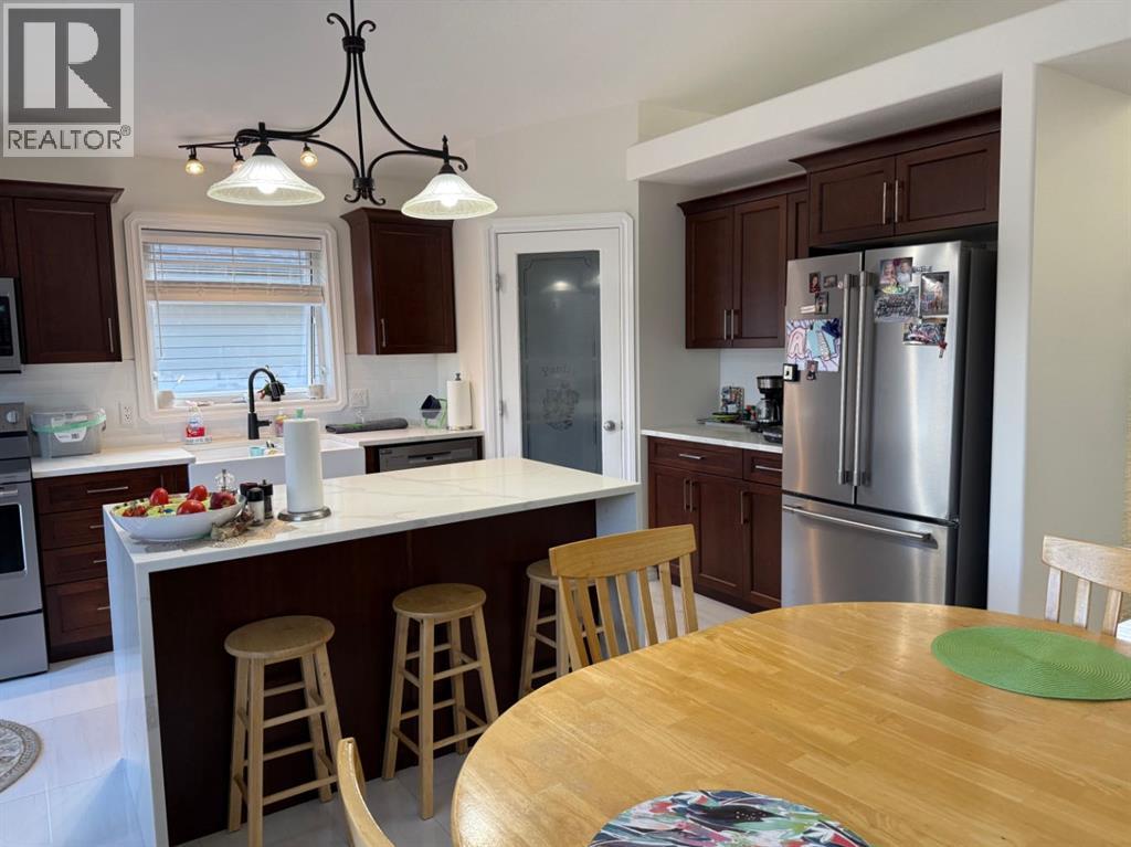 5227 15 Street, Lloydminster, Alberta  T9V 0Y2 - Photo 9 - A2343182