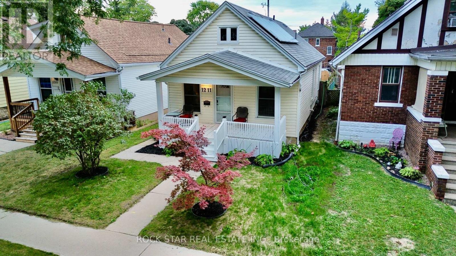 1211 Lincoln Road, Windsor, Ontario  N8Y 2H9 - Photo 3 - X13749396