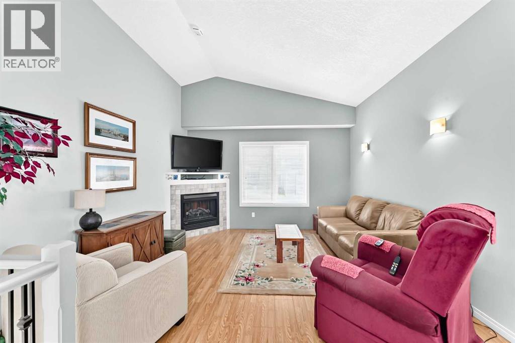 27 Jessie Robinson Close N, Lethbridge, Alberta  T1H 6Y4 - Photo 11 - A2341251