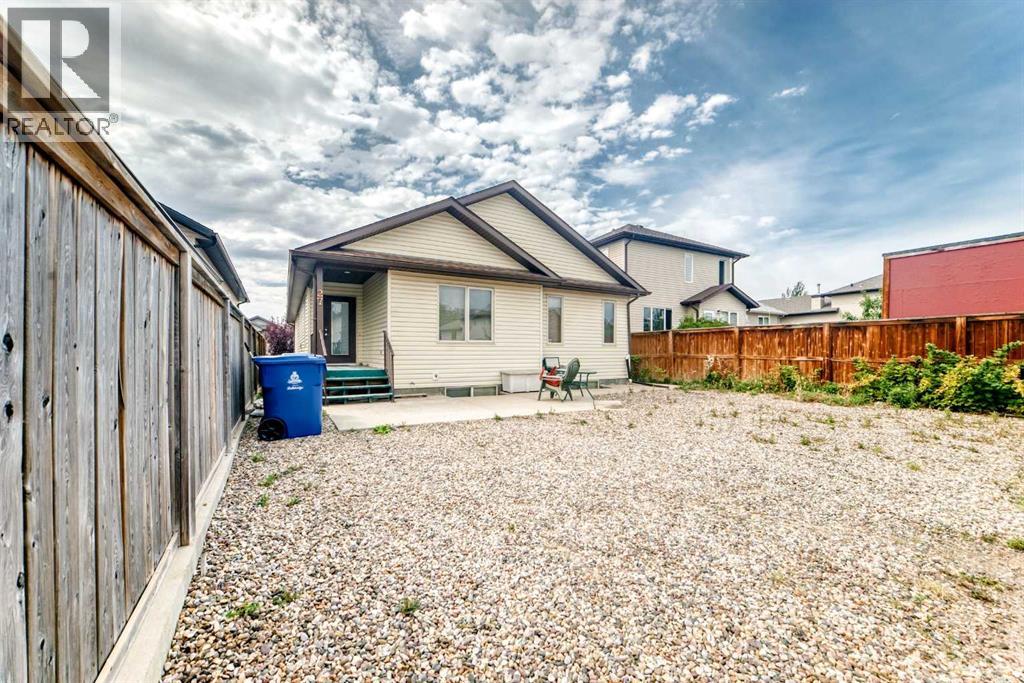 27 Jessie Robinson Close N, Lethbridge, Alberta  T1H 6Y4 - Photo 34 - A2341251