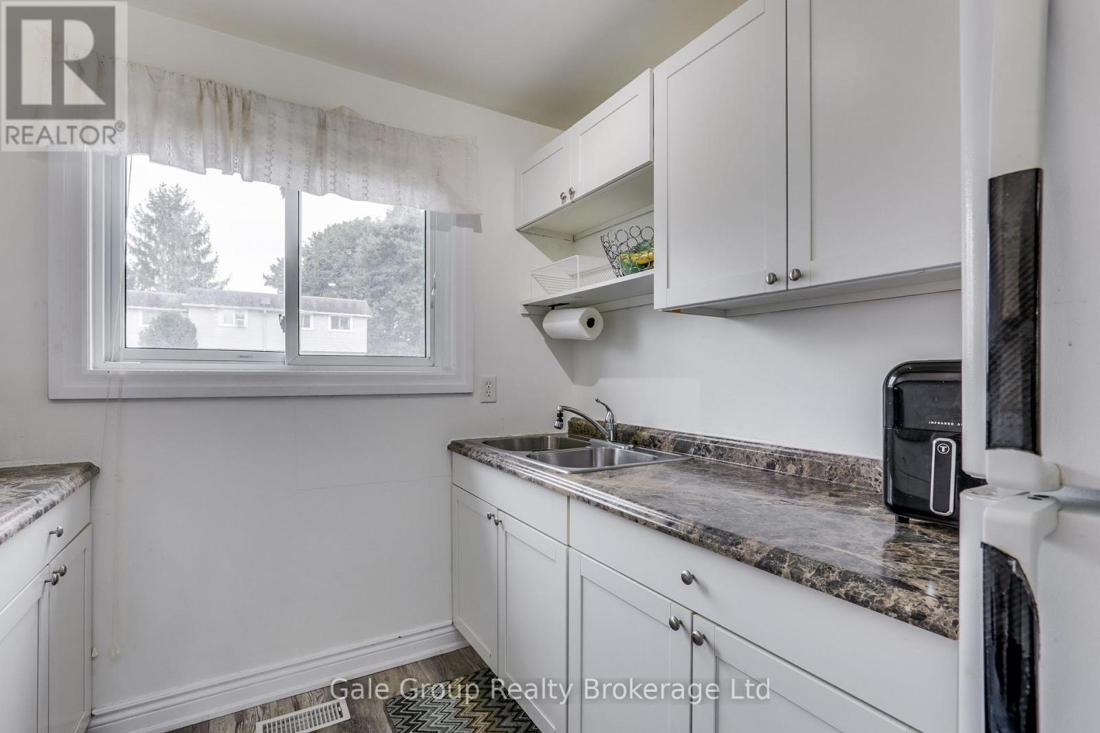 9 - 105 Springbank Avenue E, Woodstock, Ontario N4S 7P7 - Photo 12 - X13750282
