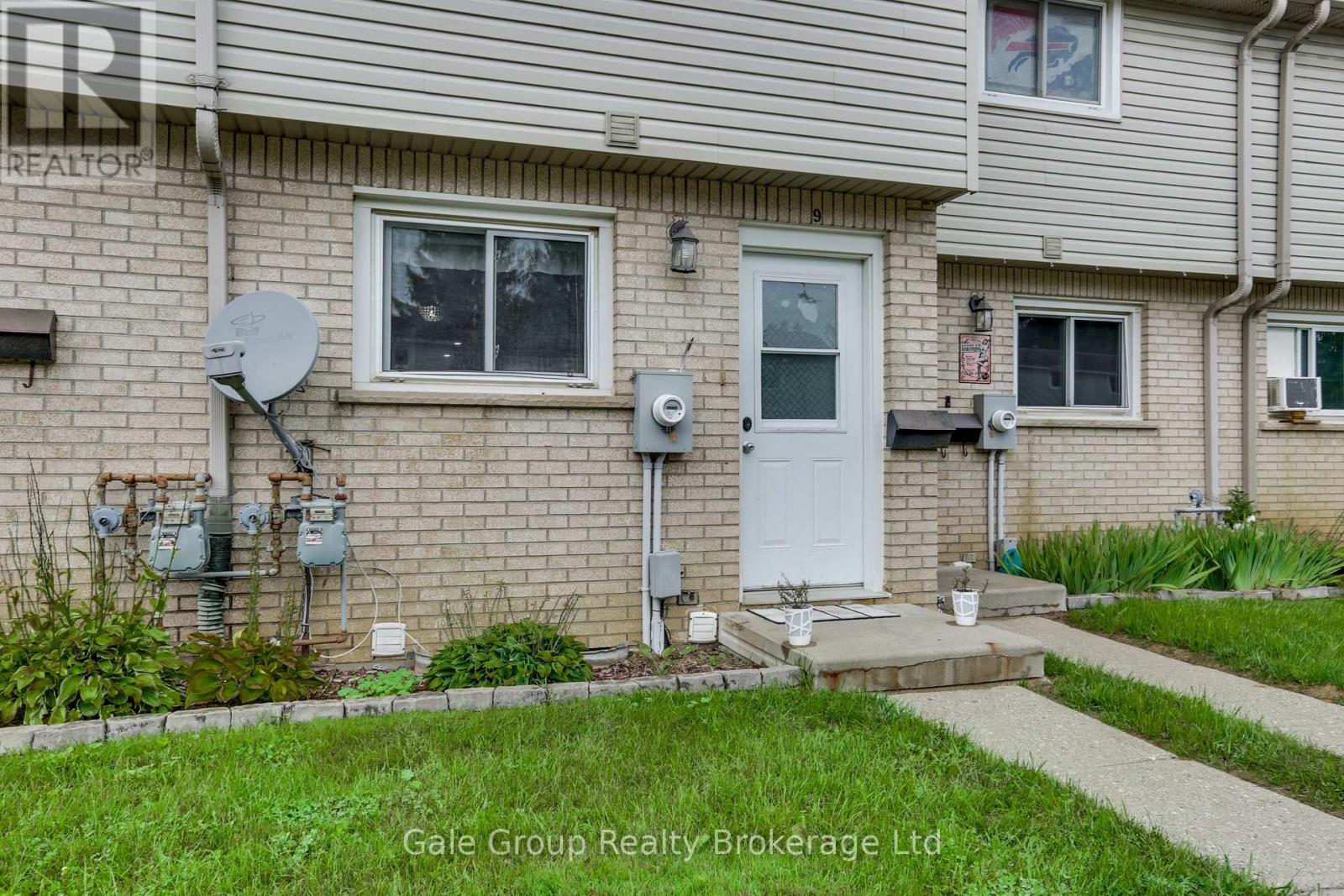 9 - 105 Springbank Avenue E, Woodstock, Ontario N4S 7P7 - Photo 3 - X13750282