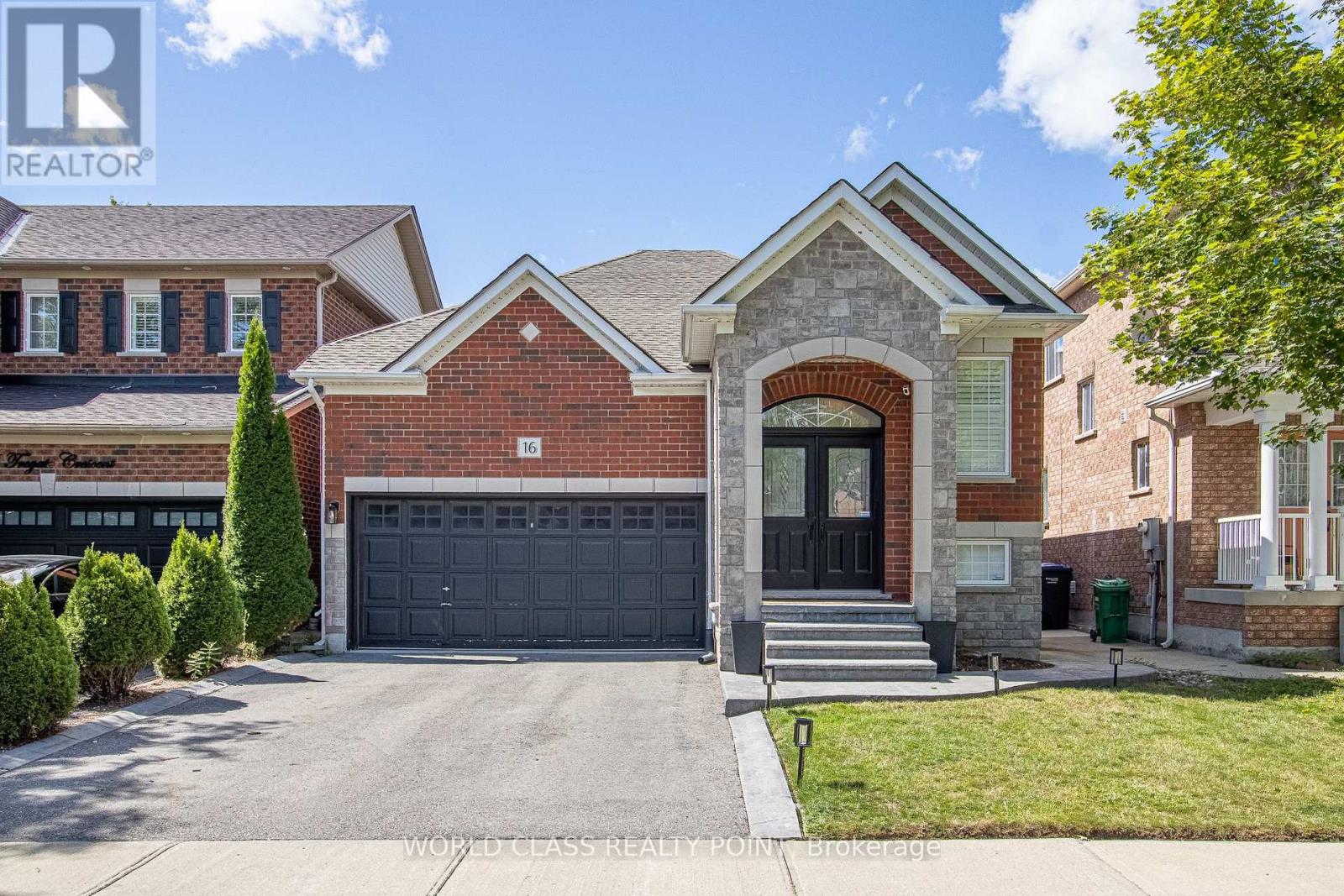16 TREGATE CRESCENT, Brampton, Ontario