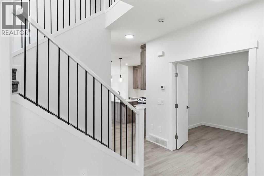 505 Corner Meadows Way  NE, Calgary, Alberta  T3N 2C9 - Photo 5 - A2342968