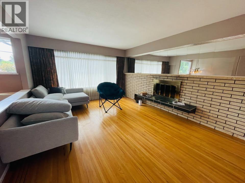 900 Cornell Avenue, Coquitlam, British Columbia  V3J 2Z4 - Photo 4 - R3159819