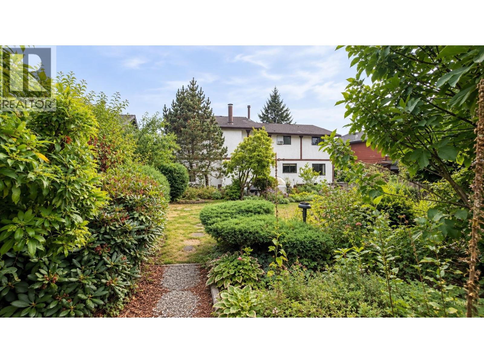 5755 Monarch Street, Burnaby, British Columbia  V5G 2A2 - Photo 12 - R3161698