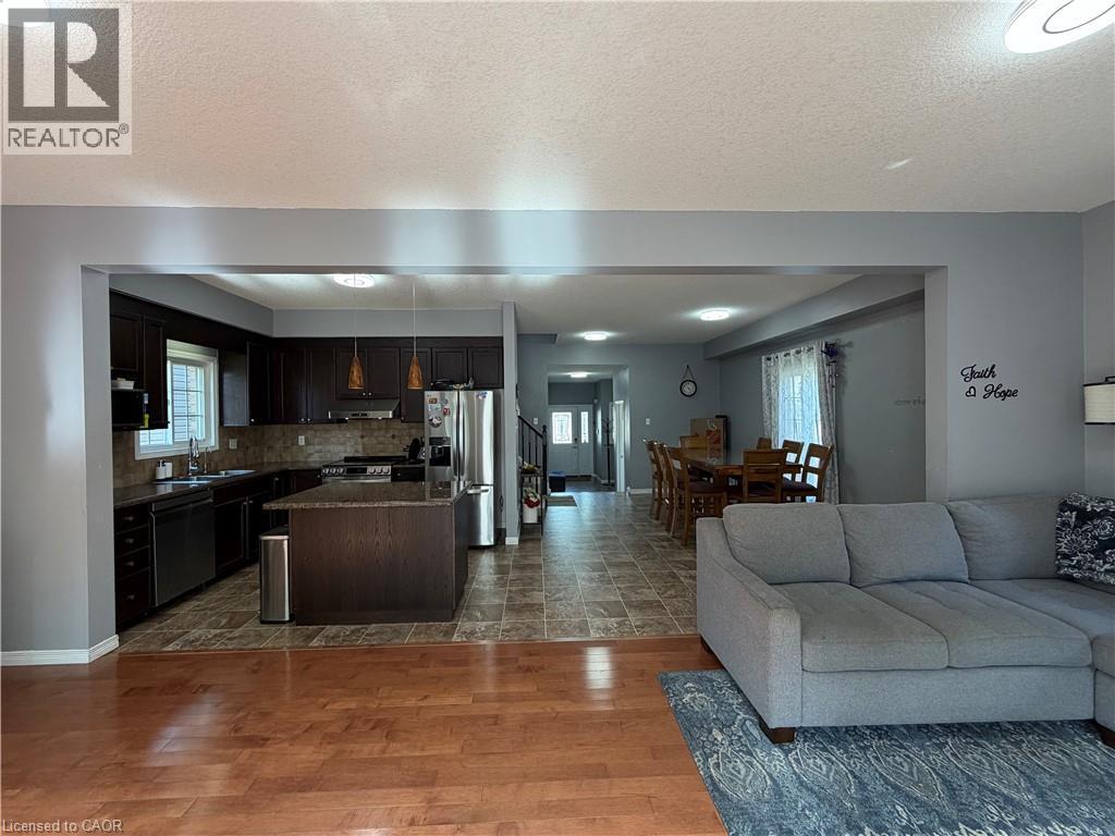649 Winterberry Avenue, Waterloo, Ontario  N2V 2X4 - Photo 13 - 40860990