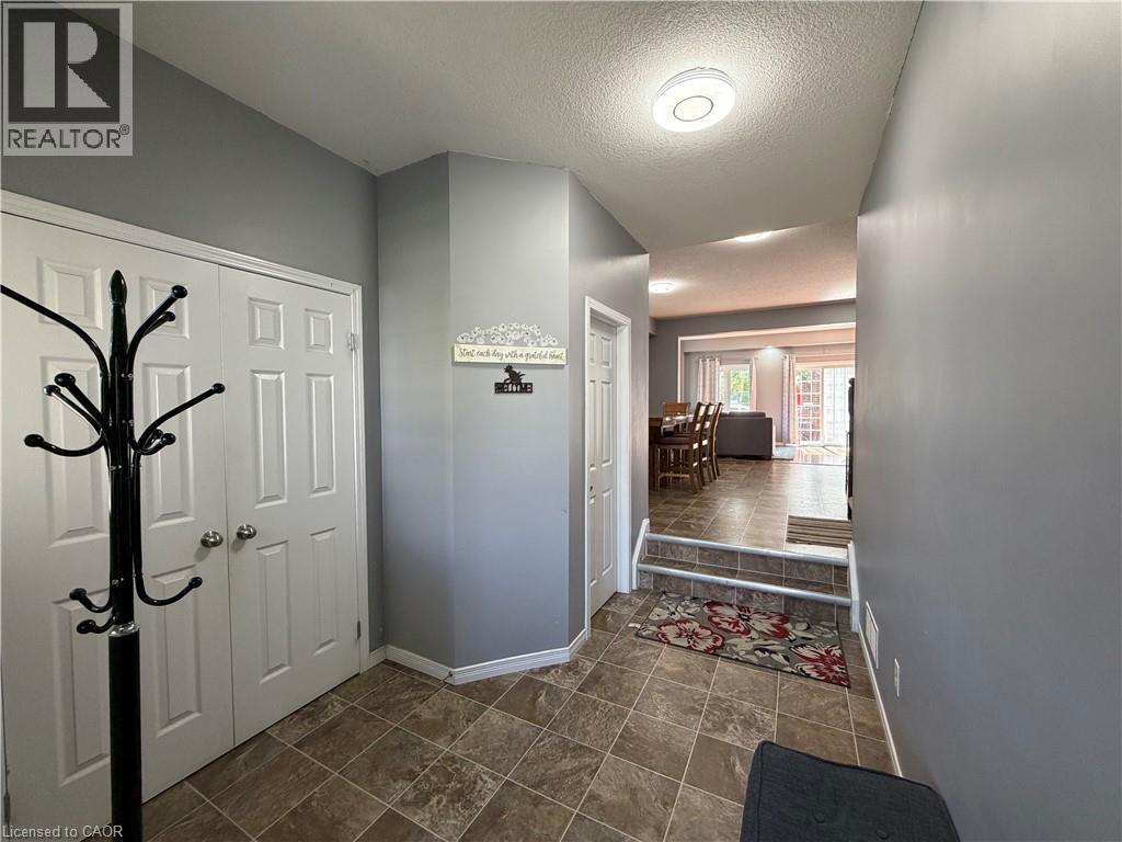 649 Winterberry Avenue, Waterloo, Ontario  N2V 2X4 - Photo 6 - 40860990