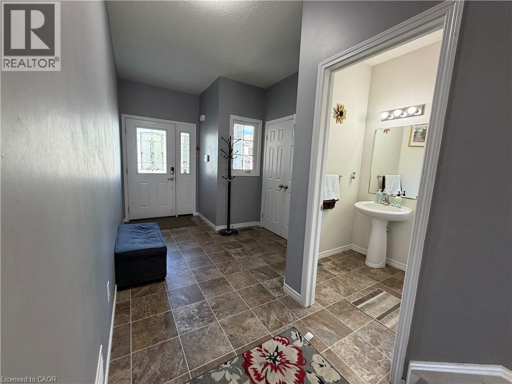 649 Winterberry Avenue, Waterloo, Ontario  N2V 2X4 - Photo 5 - 40860990