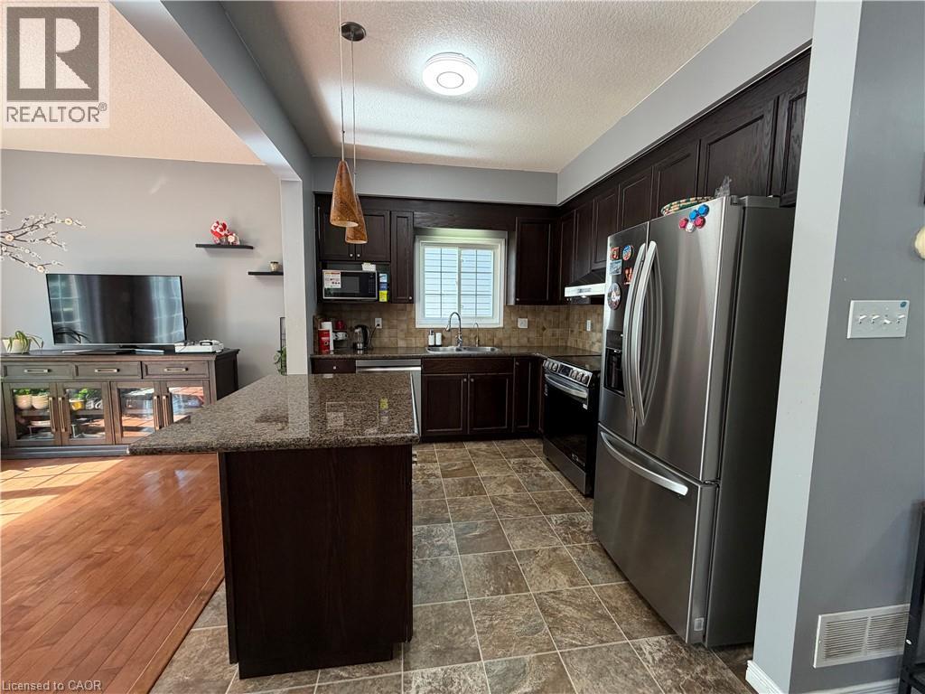 649 Winterberry Avenue, Waterloo, Ontario  N2V 2X4 - Photo 16 - 40860990