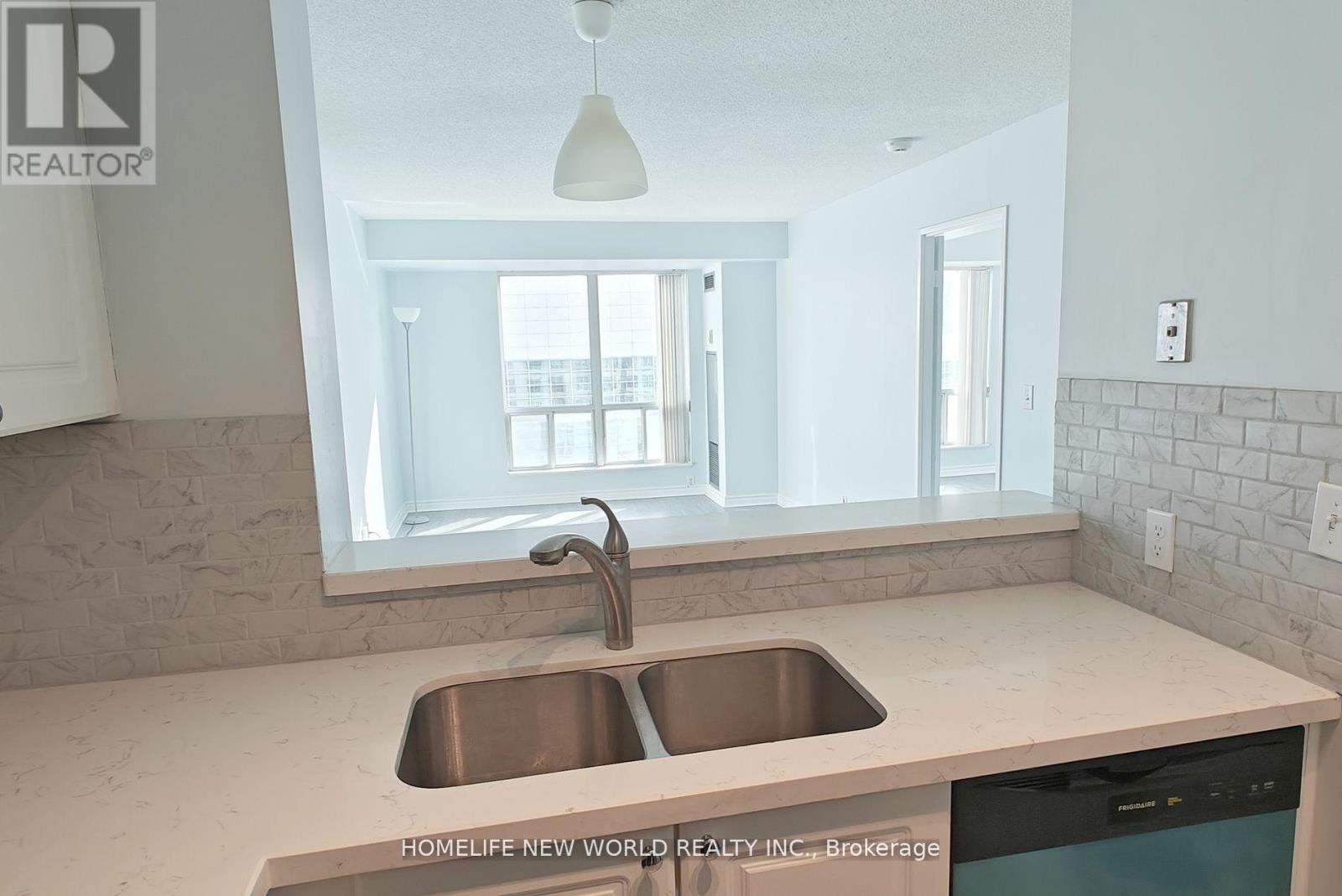 806 - 1 Lee Centre Drive, Toronto, Ontario  M1H 3J2 - Photo 23 - E13750332