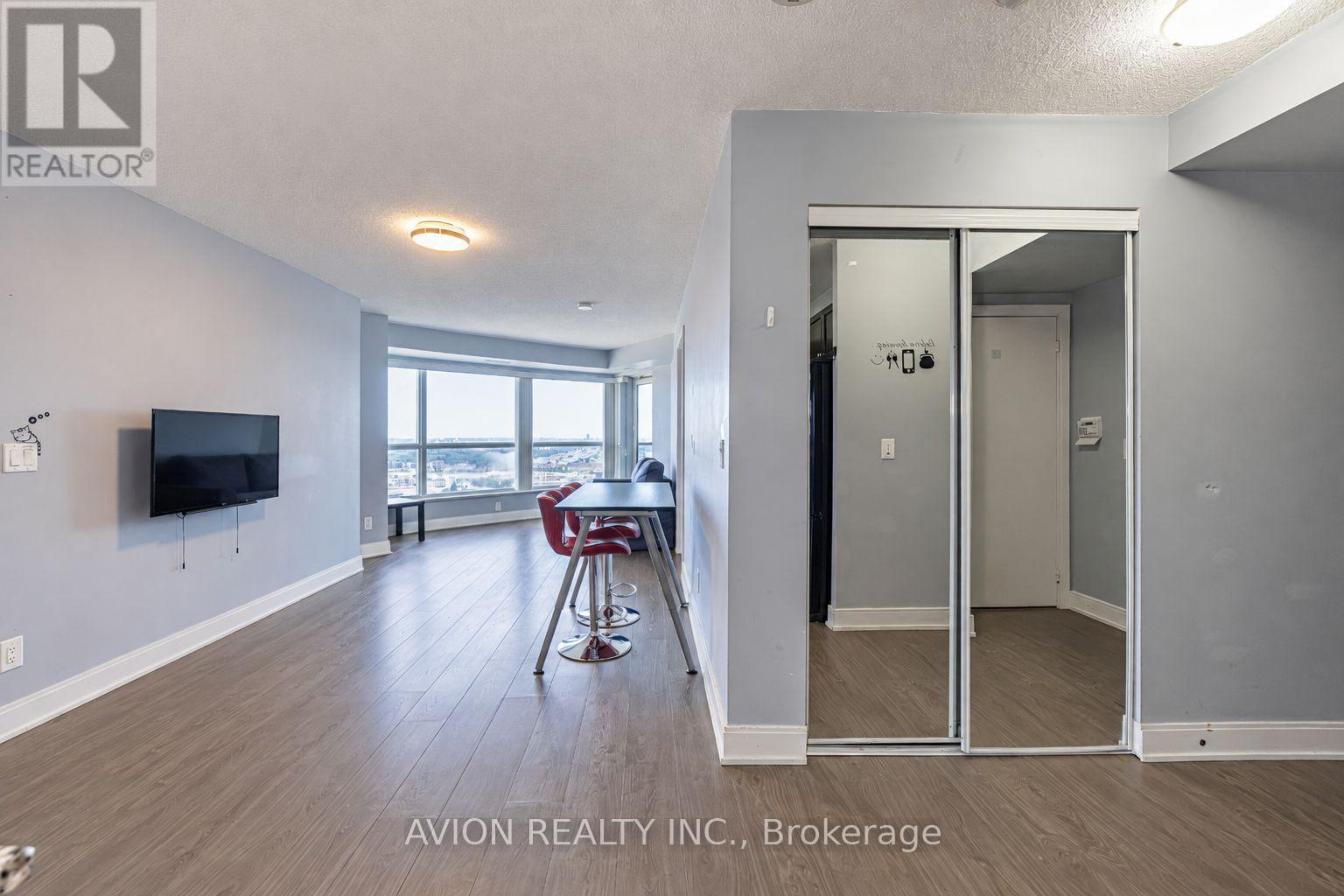 3017 - 135 Village Green Square, Toronto, Ontario  M1S 0G4 - Photo 11 - E13750340