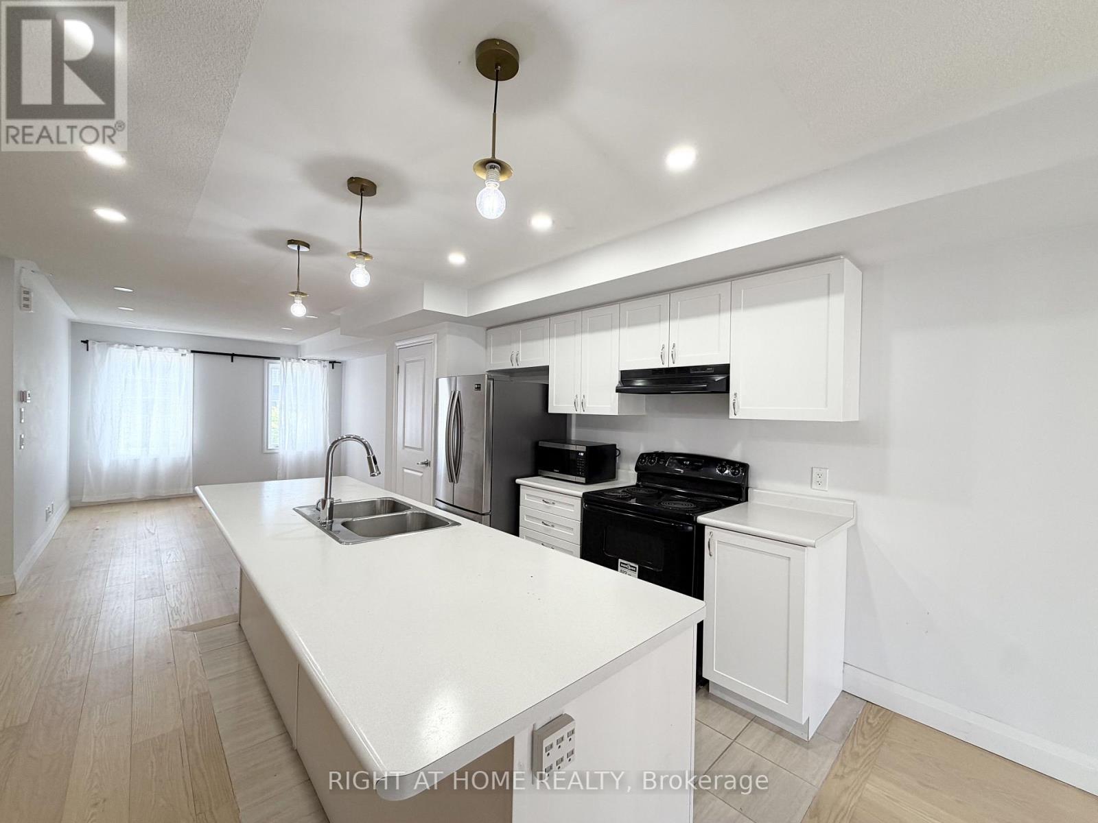 13 - 2500 Hill Rise Court, Oshawa, Ontario  L1L 0L2 - Photo 4 - E13750342