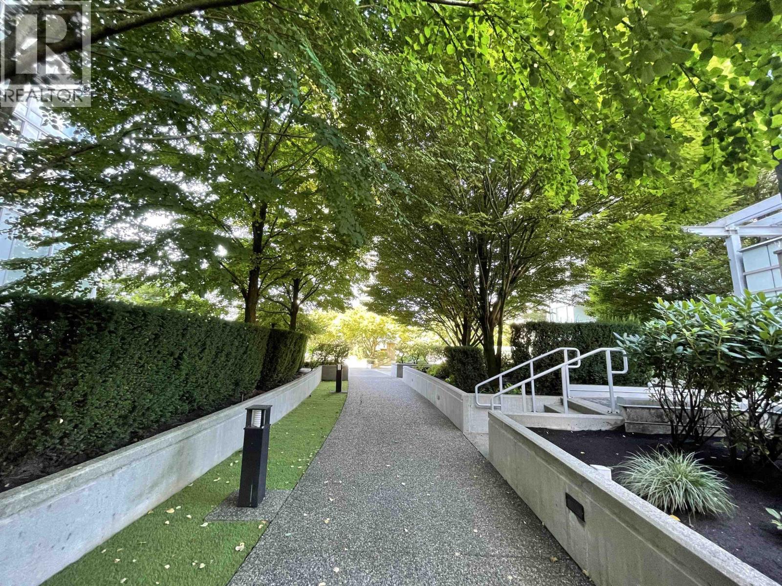 602 2968 Glen Drive, Coquitlam, British Columbia  V3B 0C4 - Photo 30 - R3160229