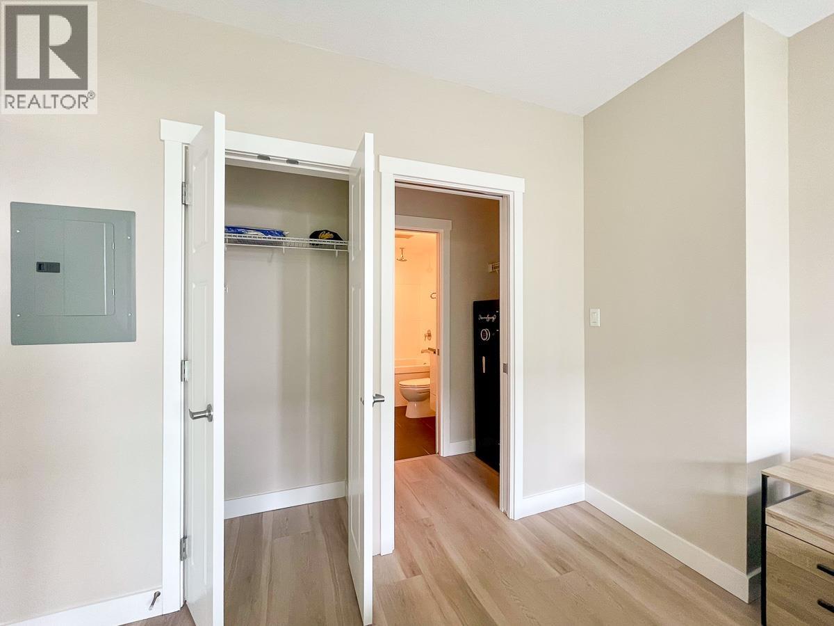 602 2968 Glen Drive, Coquitlam, British Columbia  V3B 0C4 - Photo 13 - R3160229