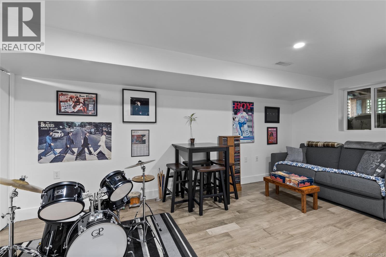 749 Lily Ave, Saanich, British Columbia  V8X 3R7 - Photo 27 - 1047783