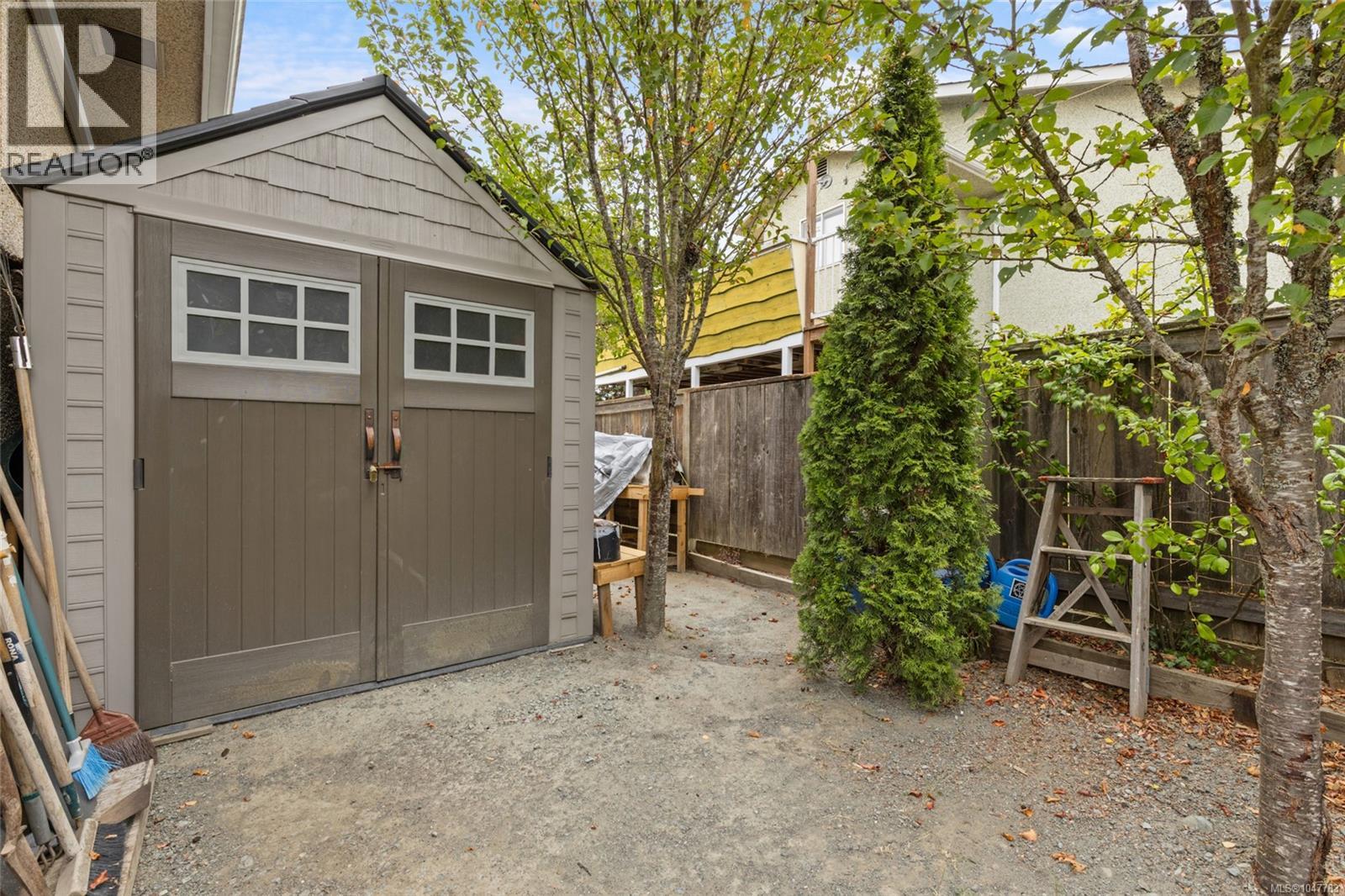 749 Lily Ave, Saanich, British Columbia  V8X 3R7 - Photo 45 - 1047783