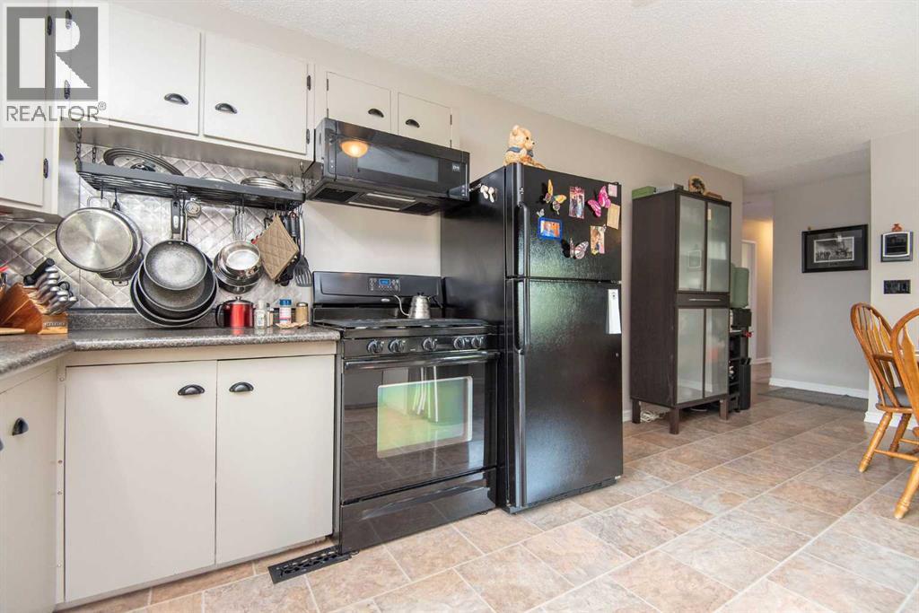 4606 51 Avenue, Bentley, Alberta  T0C 0J0 - Photo 12 - A2335401