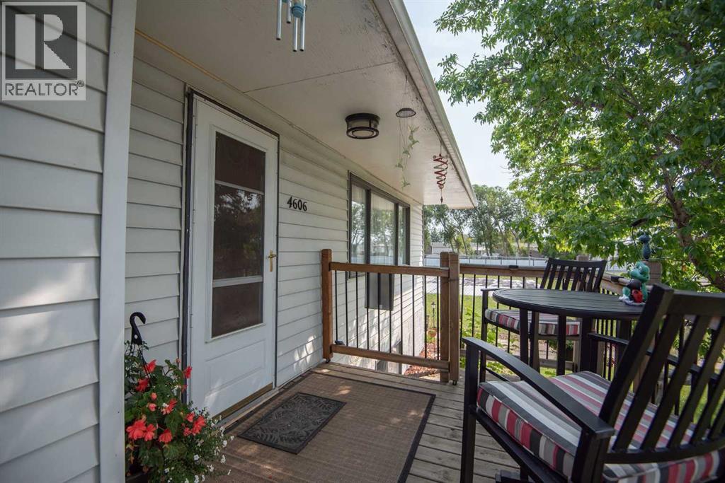 4606 51 Avenue, Bentley, Alberta  T0C 0J0 - Photo 48 - A2335401