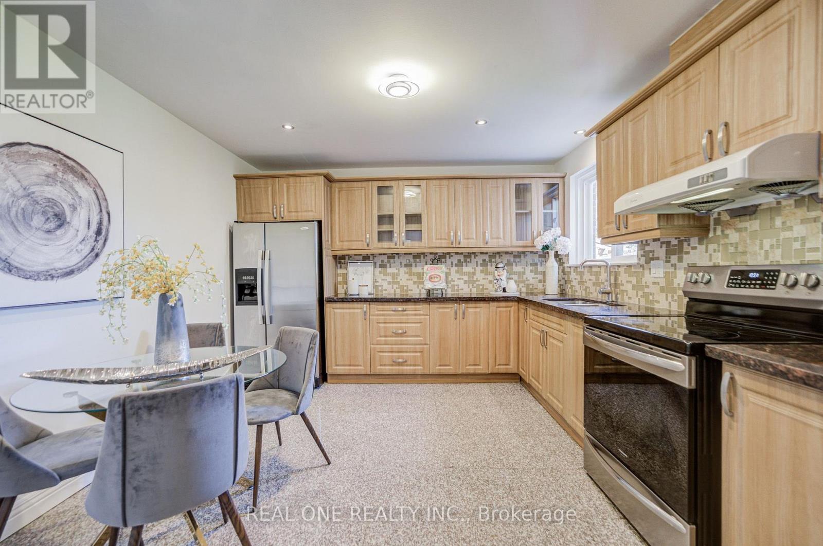 128 Briarscross Boulevard, Toronto, Ontario  M1S 3K5 - Photo 12 - E13750356