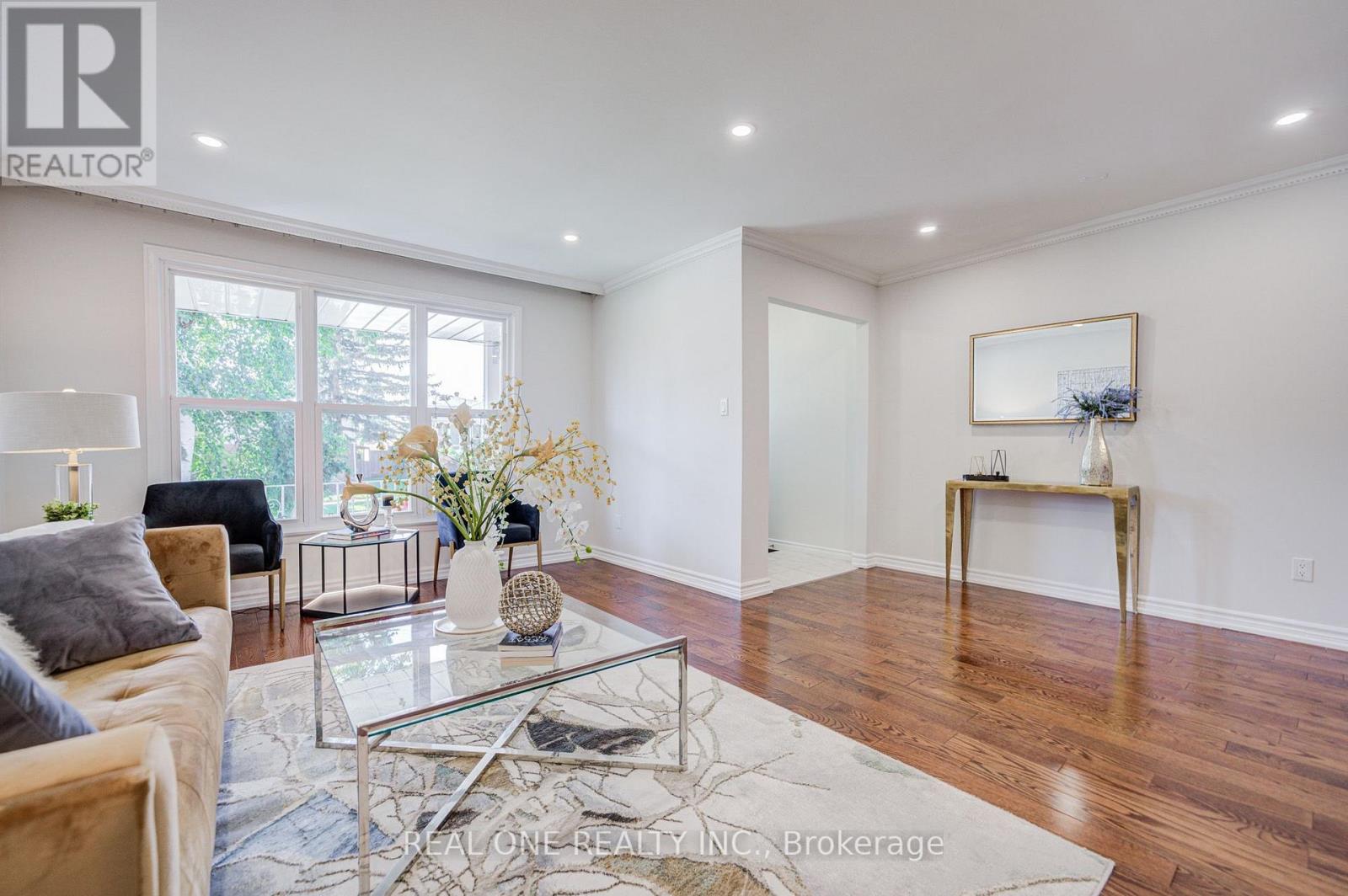 128 Briarscross Boulevard, Toronto, Ontario  M1S 3K5 - Photo 7 - E13750356