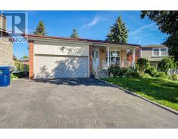 128 BRIARSCROSS BOULEVARD, Toronto, Ontario