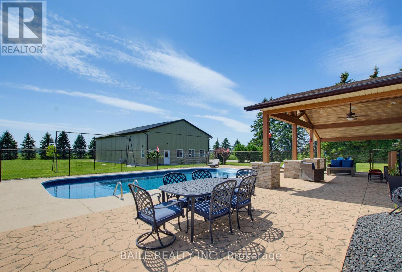 6725 Churchill Line, Brooke-Alvinston, Ontario  N0M 2S0 - Photo 39 - X13750400