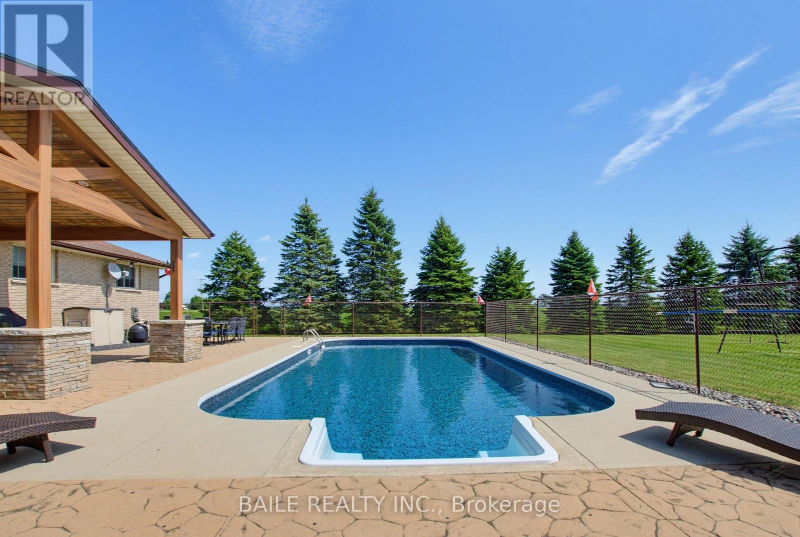 6725 Churchill Line, Brooke-Alvinston, Ontario  N0M 2S0 - Photo 40 - X13750400