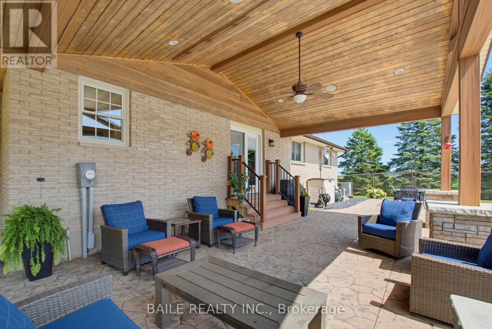 6725 Churchill Line, Brooke-Alvinston, Ontario  N0M 2S0 - Photo 43 - X13750400