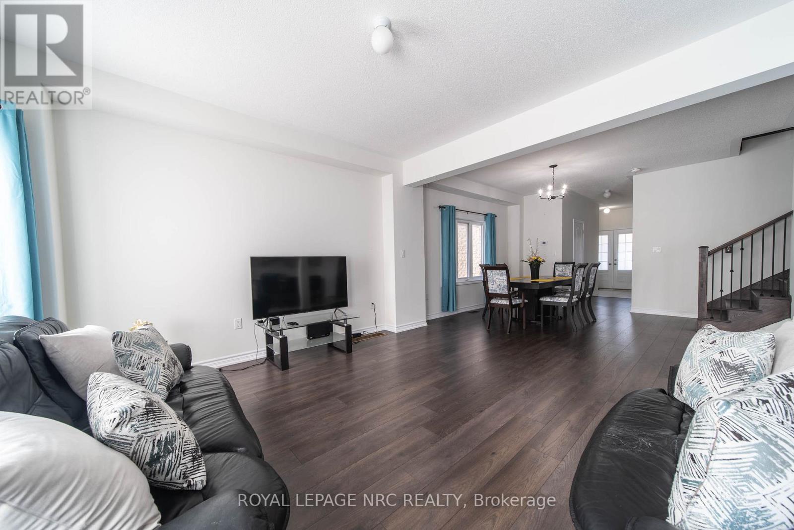 97 Tumblewood Place, Welland, Ontario  L3B 0J3 - Photo 3 - X13750372