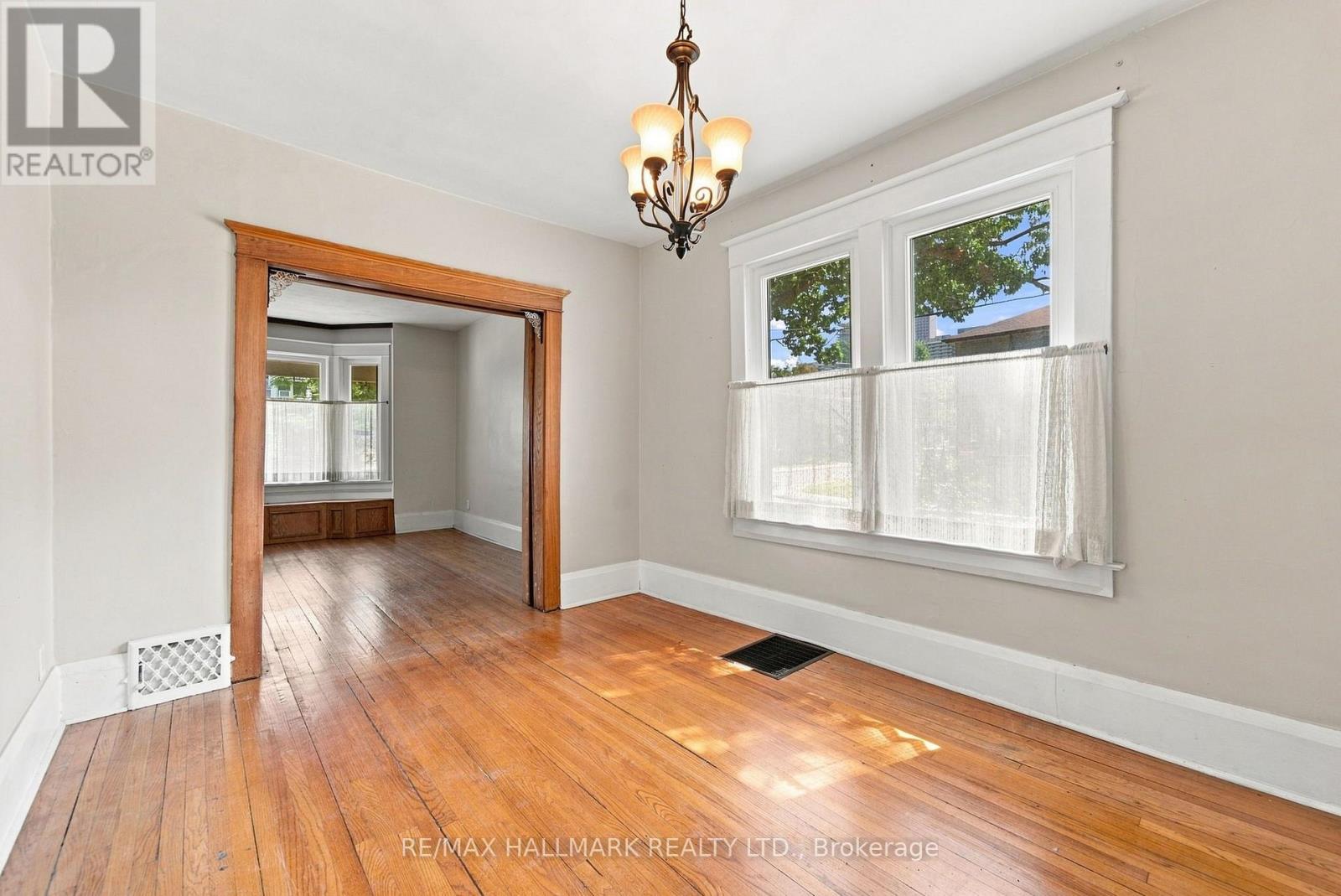 104 Chisholm Avenue, Toronto, Ontario  M4C 4V7 - Photo 14 - E13750380