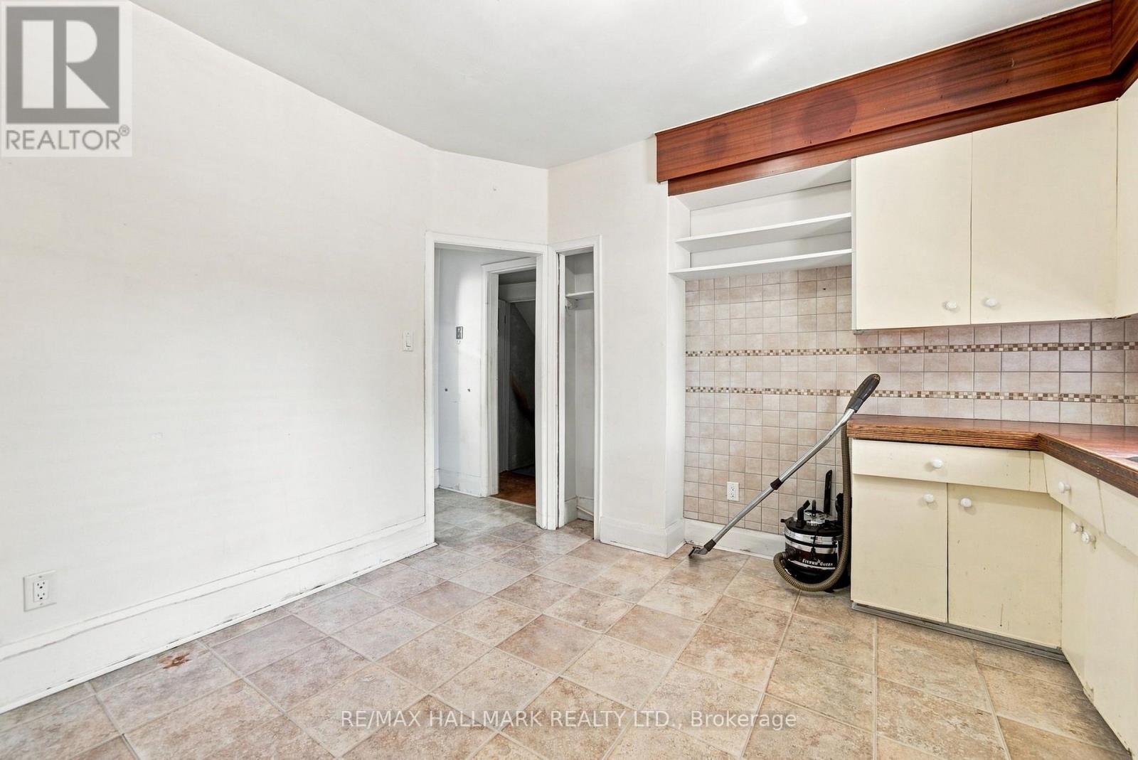 104 Chisholm Avenue, Toronto, Ontario  M4C 4V7 - Photo 17 - E13750380