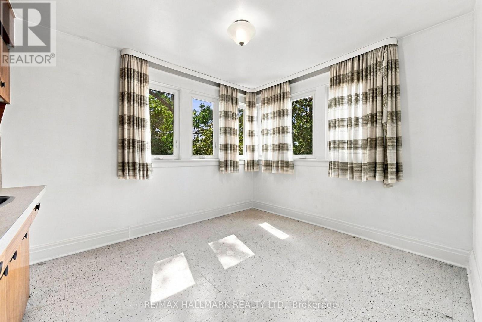 104 Chisholm Avenue, Toronto, Ontario  M4C 4V7 - Photo 21 - E13750380