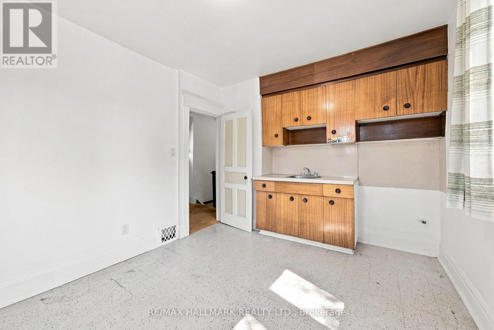 104 Chisholm Avenue, Toronto, Ontario  M4C 4V7 - Photo 23 - E13750380