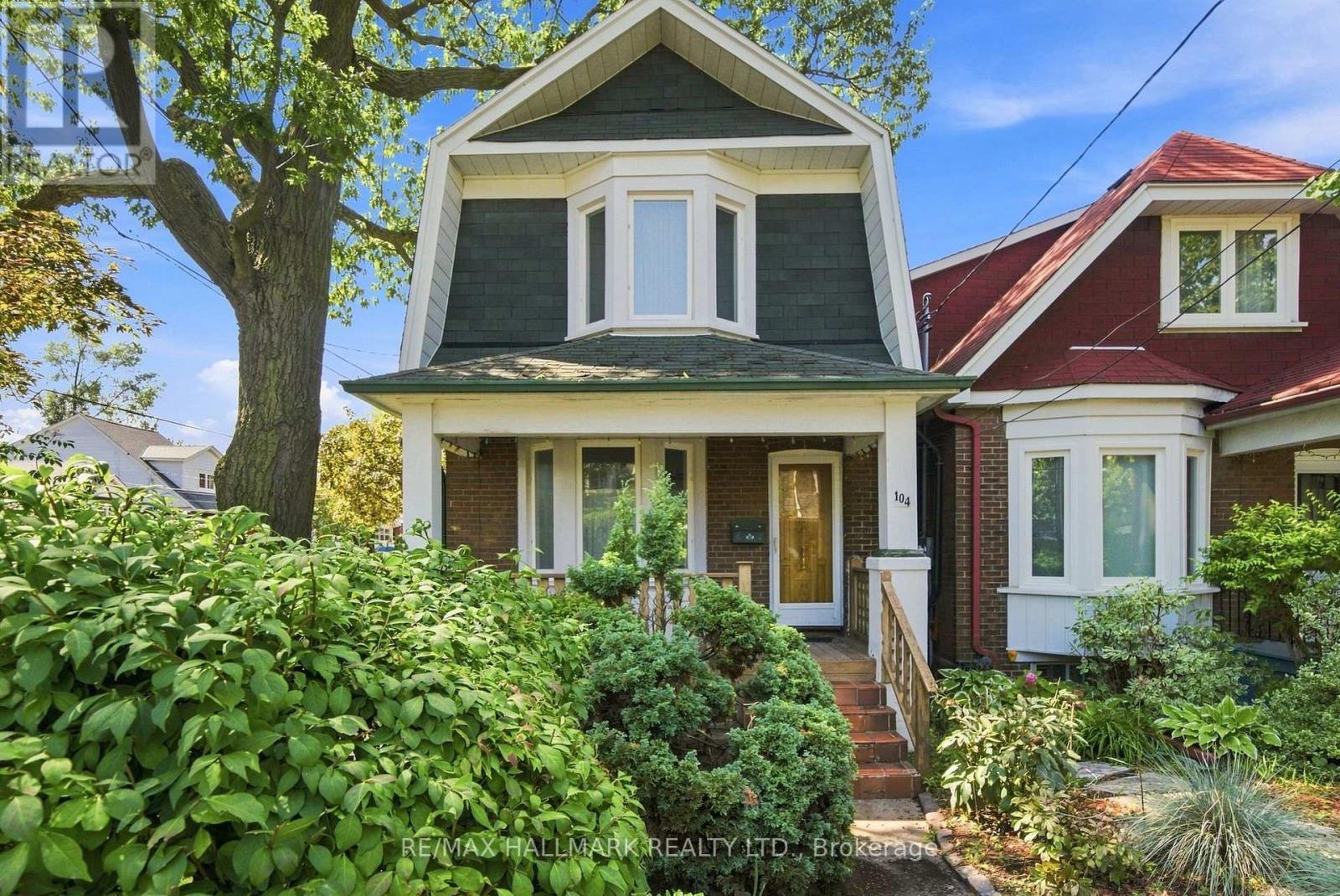 104 Chisholm Avenue, Toronto, Ontario  M4C 4V7 - Photo 3 - E13750380