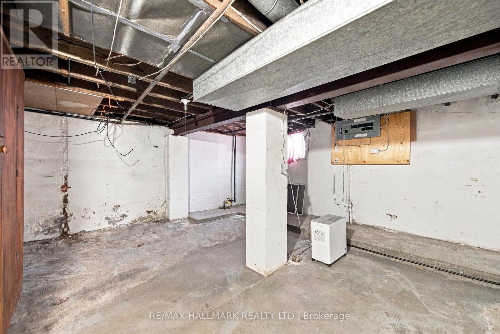 104 Chisholm Avenue, Toronto, Ontario  M4C 4V7 - Photo 32 - E13750380