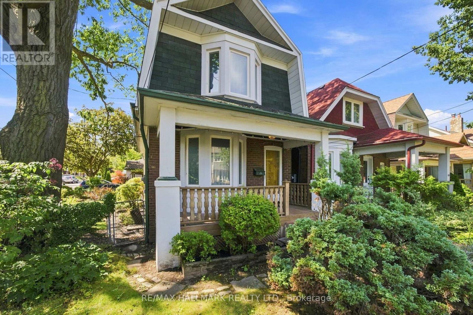 104 Chisholm Avenue, Toronto, Ontario  M4C 4V7 - Photo 4 - E13750380