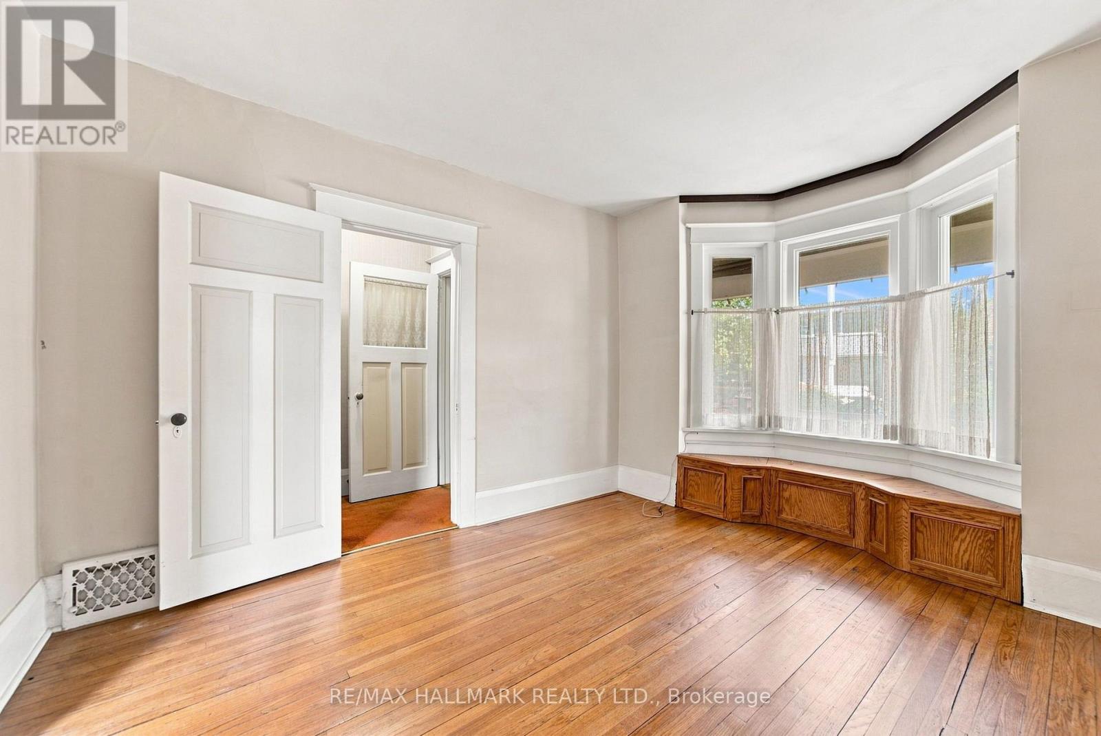 104 Chisholm Avenue, Toronto, Ontario  M4C 4V7 - Photo 9 - E13750380