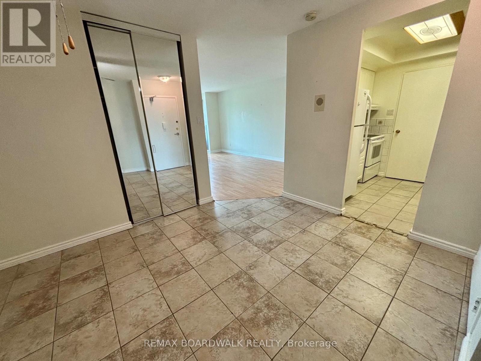 407 - 555 Brittany Drive, Ottawa, Ontario  K1K 4C5 - Photo 19 - X13547992