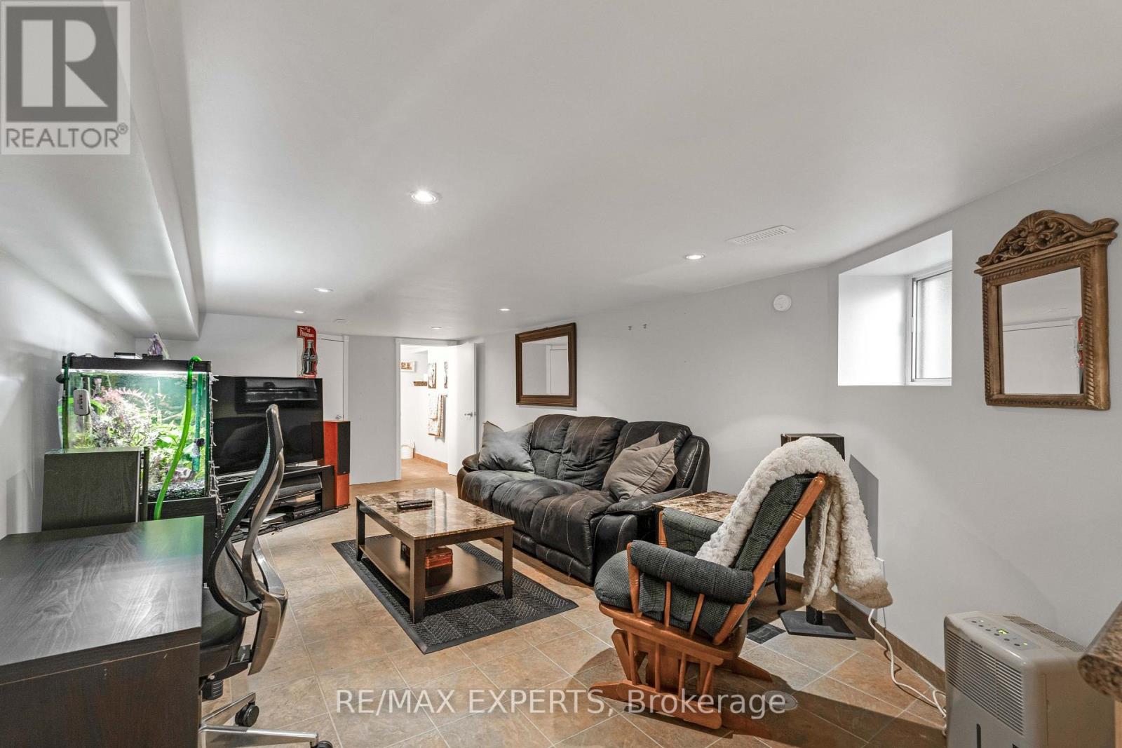 54 Marchmount Road, Toronto, Ontario  M6G 2A9 - Photo 28 - C13750410