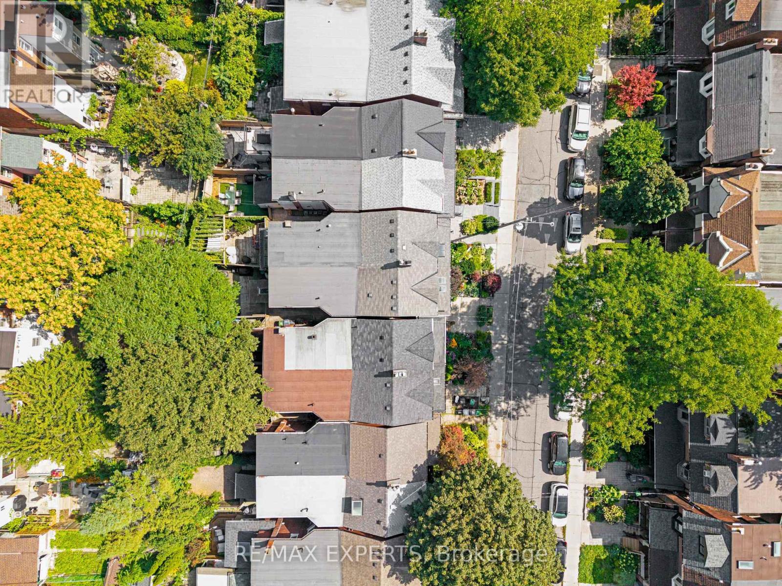 54 Marchmount Road, Toronto, Ontario  M6G 2A9 - Photo 4 - C13750410