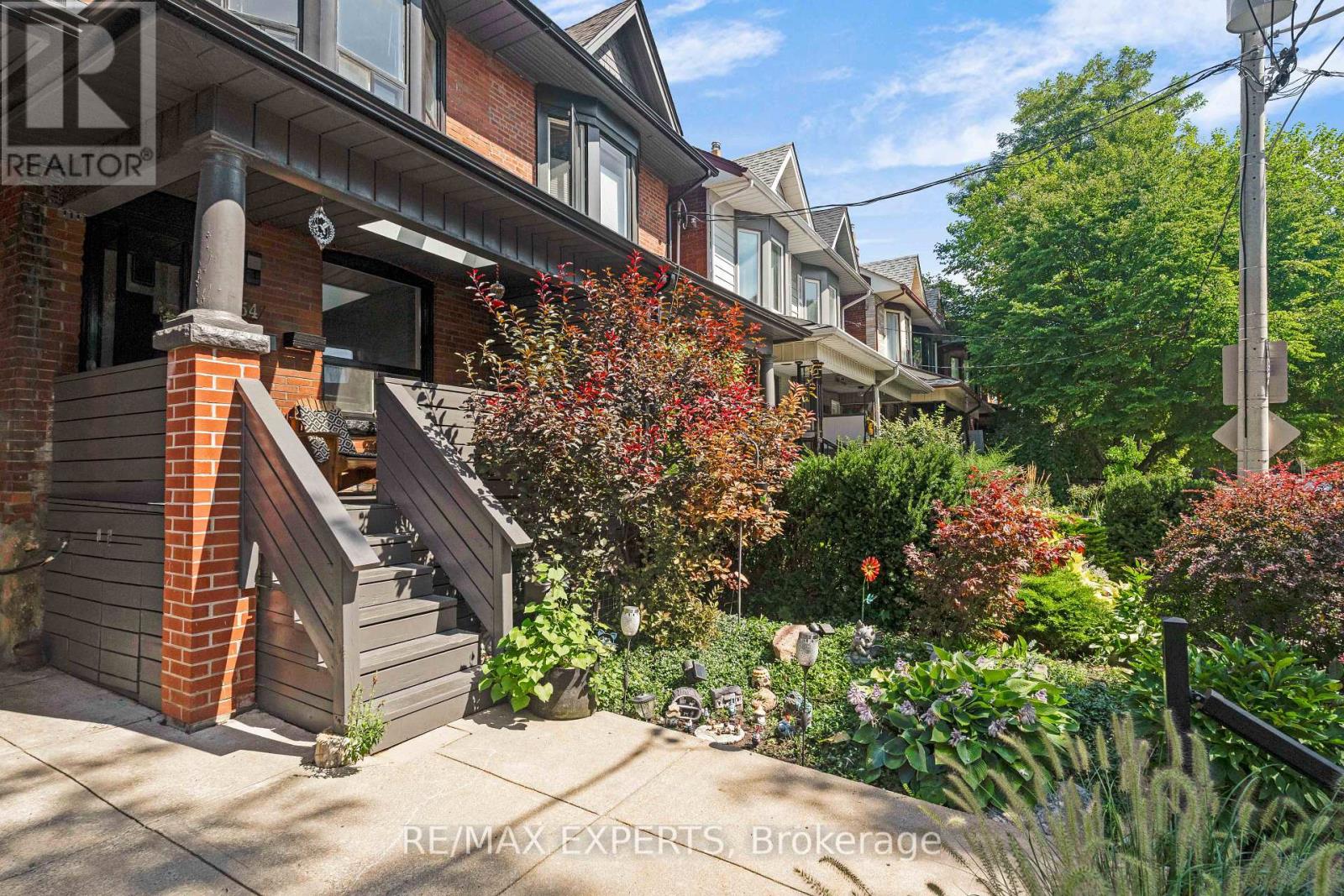 54 Marchmount Road, Toronto, Ontario  M6G 2A9 - Photo 5 - C13750410