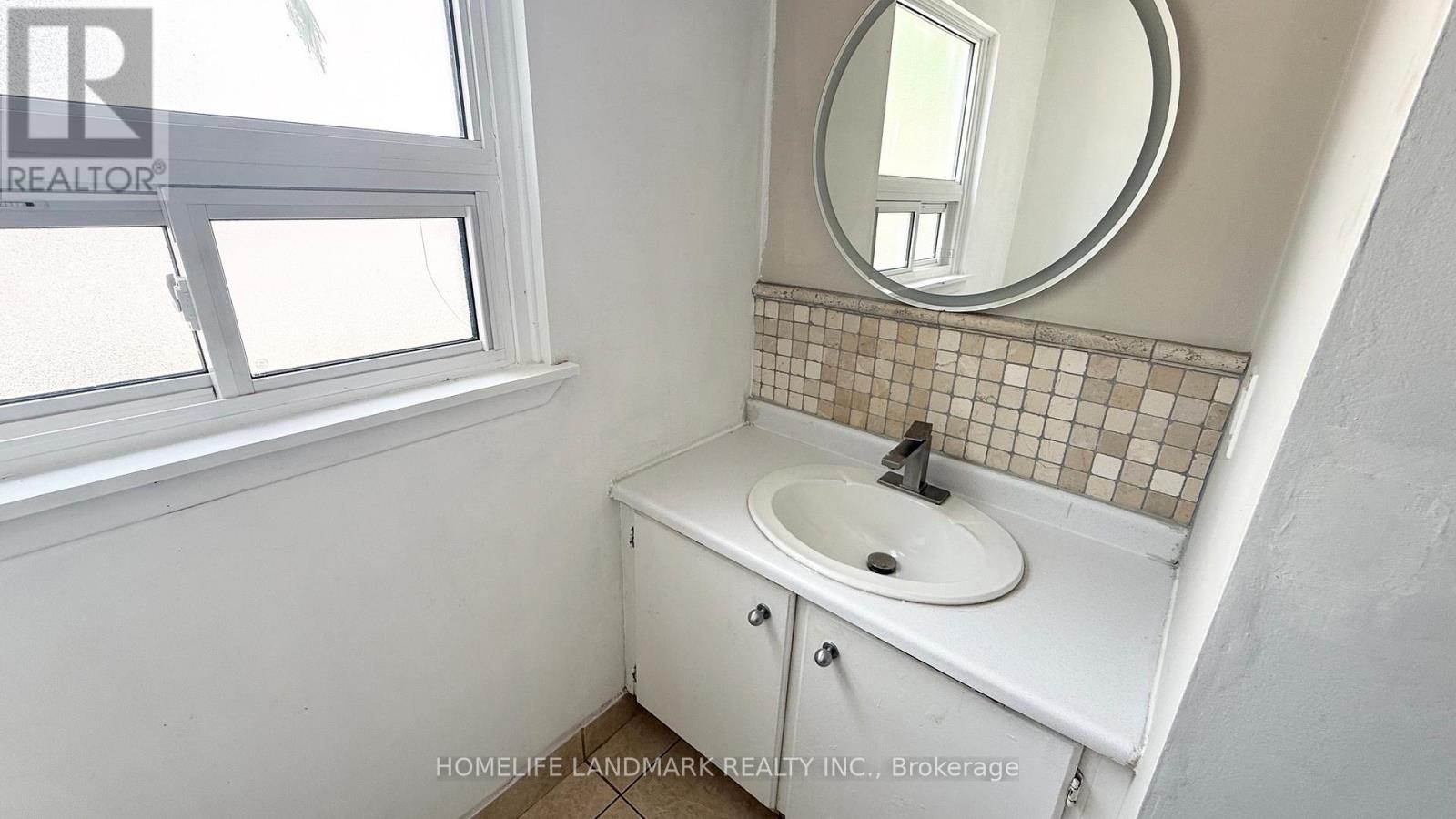 Main Floor - 81 United Square, Toronto, Ontario  M1B 2B9 - Photo 18 - E13750426