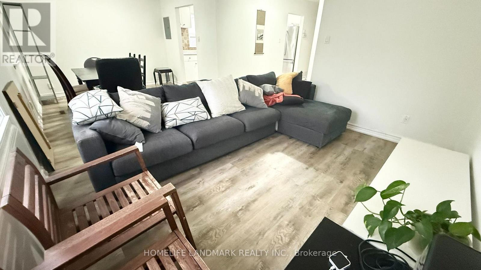 Main Floor - 81 United Square, Toronto, Ontario  M1B 2B9 - Photo 3 - E13750426