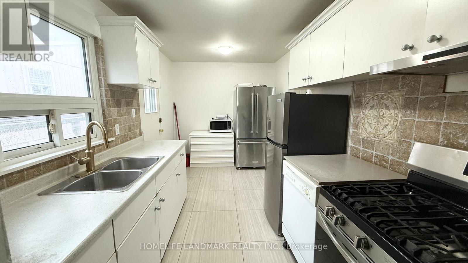 Main Floor - 81 United Square, Toronto, Ontario  M1B 2B9 - Photo 8 - E13750426
