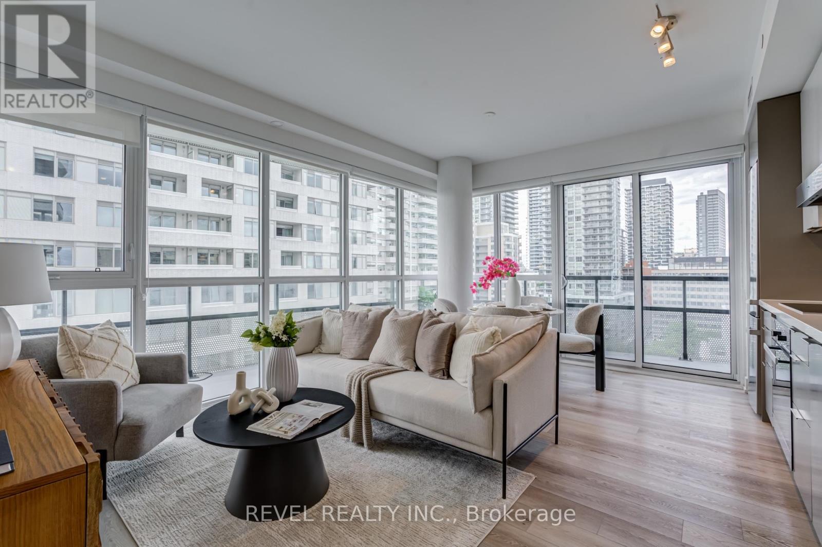 1107 - 11 LILLIAN STREET, Toronto, Ontario