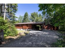 27 GROEGER ROAD, Huntsville, Ontario