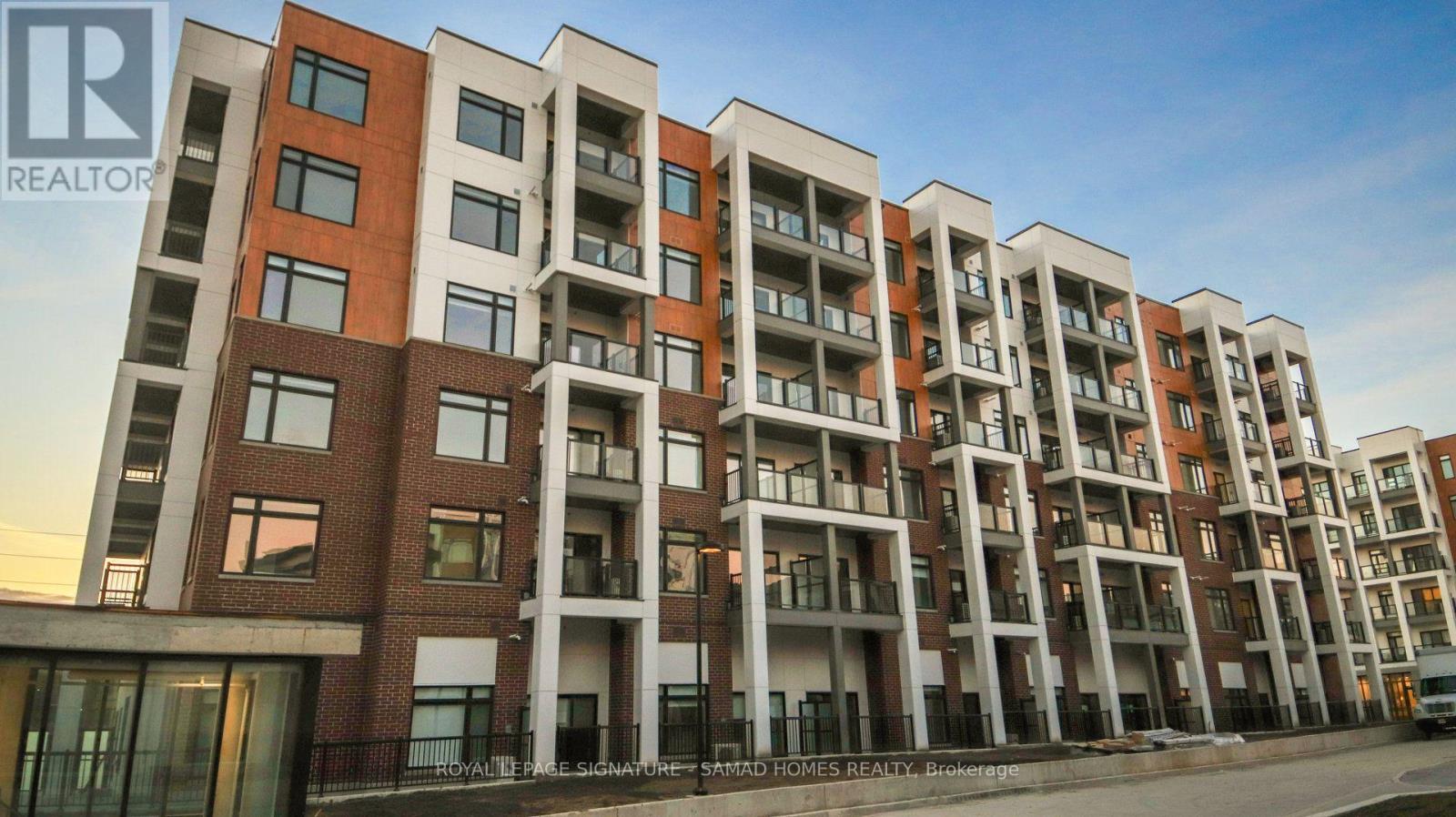 611 - 135 CANON JACKSON DRIVE, Toronto, Ontario