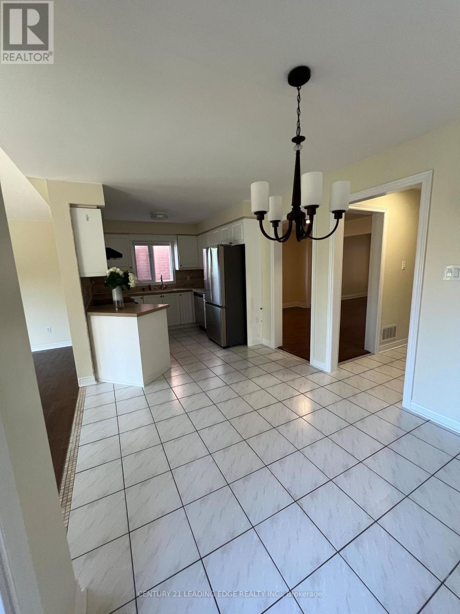 180 Stone Road, Aurora, Ontario  L4G 6Y9 - Photo 4 - N13706188